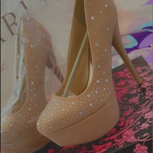 Great condition never worn size 6